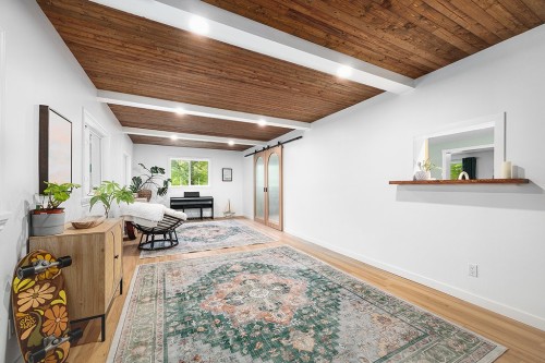 Salle familiale - 2 Av. Edgewood, Bristol, QC 