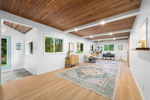 Salle familiale - 2 Av. Edgewood, Bristol, QC 