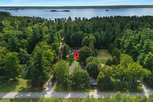 Photo aérienne - 2 Av. Edgewood, Bristol, QC 