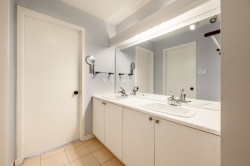 Salle de bains attenante à la CCP - 