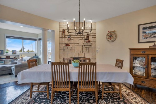 599 Hillcrest Ave, Ladysmith, BC 
