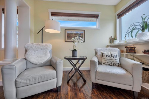 599 Hillcrest Ave, Ladysmith, BC 