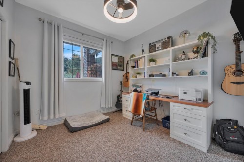 599 Hillcrest Ave, Ladysmith, BC 