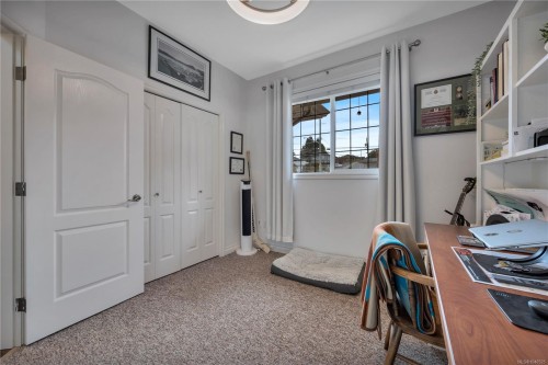 599 Hillcrest Ave, Ladysmith, BC 
