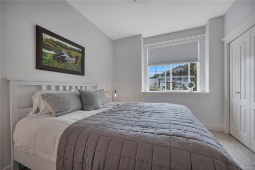 599 Hillcrest Ave, Ladysmith, BC 