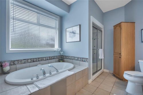599 Hillcrest Ave, Ladysmith, BC 