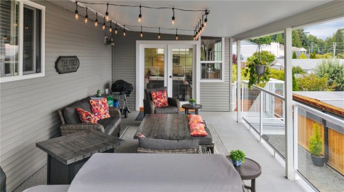 599 Hillcrest Ave, Ladysmith, BC 