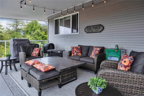 599 Hillcrest Ave, Ladysmith, BC 