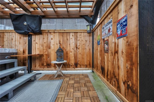 599 Hillcrest Ave, Ladysmith, BC 