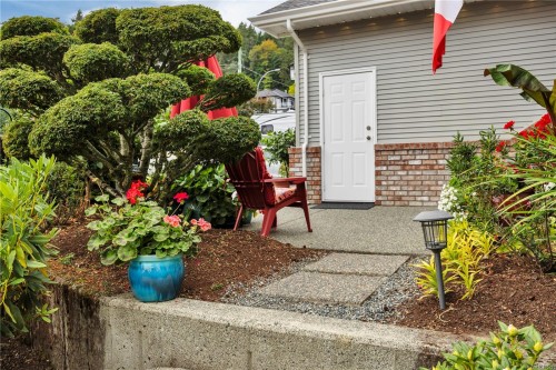 599 Hillcrest Ave, Ladysmith, BC 