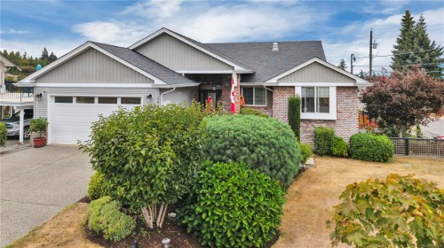 599 Hillcrest Ave, Ladysmith, BC 
