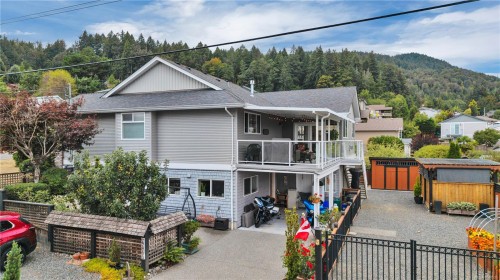 599 Hillcrest Ave, Ladysmith, BC 