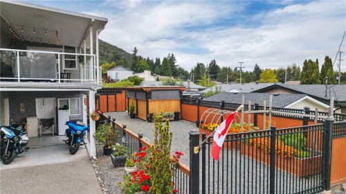 599 Hillcrest Ave, Ladysmith, BC 