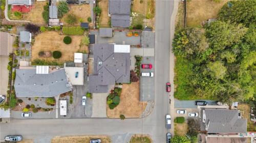 599 Hillcrest Ave, Ladysmith, BC 