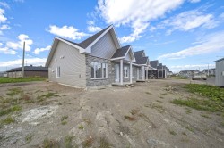 1965 Rue Gabrielle-B.-Grimard  Saguenay (Chicoutimi), QC G7B 0B4