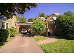 320 University AVE  Fredericton, NB E3B 4J1