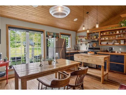 25 Bell Hill Rd, Long Point, NB 