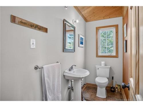 25 Bell Hill Rd, Long Point, NB 