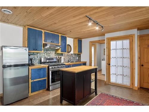 25 Bell Hill Rd, Long Point, NB 