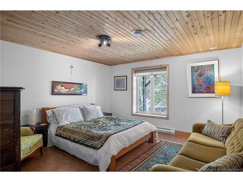 25 Bell Hill Rd, Long Point, NB 