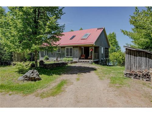 25 Bell Hill Rd, Long Point, NB 
