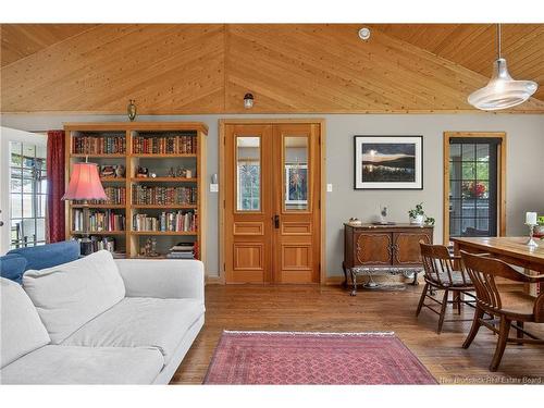 25 Bell Hill Rd, Long Point, NB 