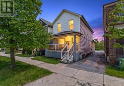 19 TOFFEE COURT  Toronto, ON M8V 3B9