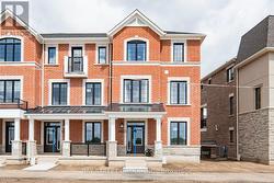 1403 WILLIAM HALTON PARKWAY  Oakville, ON L6M 5N8