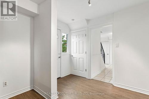 1037 Stainton Drive, Mississauga, ON 