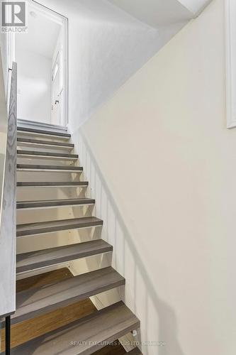 1037 Stainton Drive, Mississauga, ON 