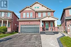 33 KLEMSCOTT ROAD  Brampton, ON L7A 0P5