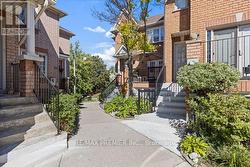 8 - 116 RORY ROAD  Toronto, ON M6L 3G1