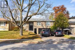 54 BEARBURY DRIVE  Toronto, ON M9C 2G9