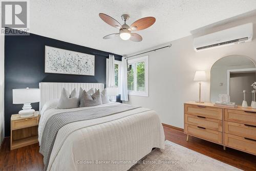 8 Pickwick Place, Guelph (Willow West/Sugarbush/West Acres), ON 