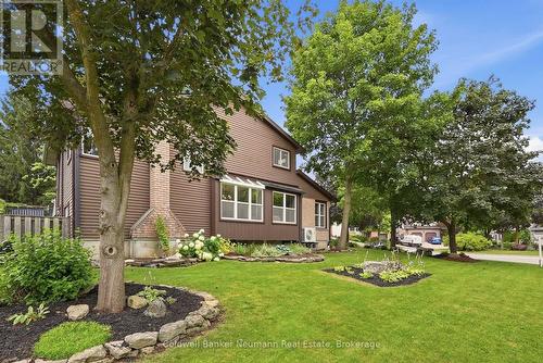 8 Pickwick Place, Guelph (Willow West/Sugarbush/West Acres), ON 