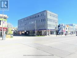 405 - 3335 YONGE STREET  Toronto, ON M4N 2M1