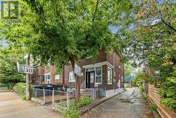 112 OXFORD STREET  Toronto, ON M5T 1P3