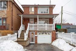 UPPER - 57 LANARK AVENUE  Toronto, ON M6C 2B5