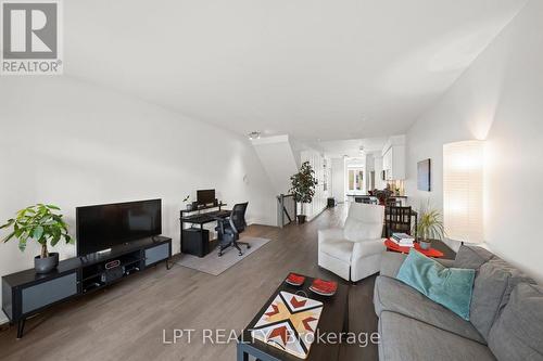 21 Bergeron Private, Ottawa, ON 