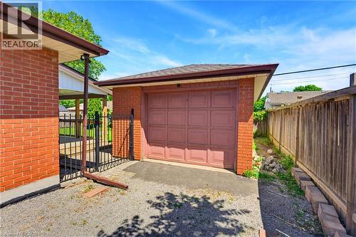 17 Broadmore Avenue, St. Catharines, ON 