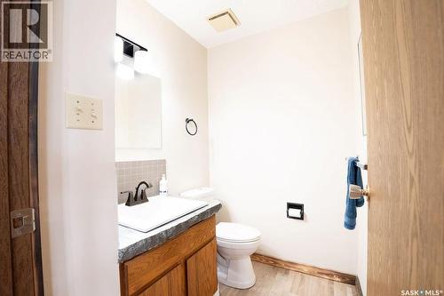 701 1St Street, Hanley, SK 