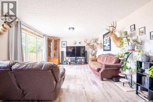 701 1St Street, Hanley, SK 