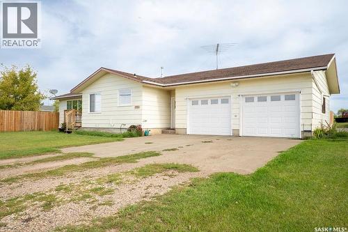 701 1St Street, Hanley, SK 