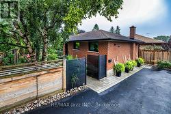 1085 WILLOWDALE AVENUE  Oshawa (Donevan), ON L1H 1W7