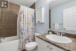 Main bathroom - 