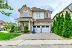 4201 PRUDHAM AVENUE  Burlington, ON L7M 0N1