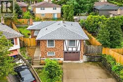 10 KRAFTY Court  Hamilton, ON L9C 6R7