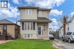 578 1/2 BARNABY Street  Hamilton, ON L8H 6T9