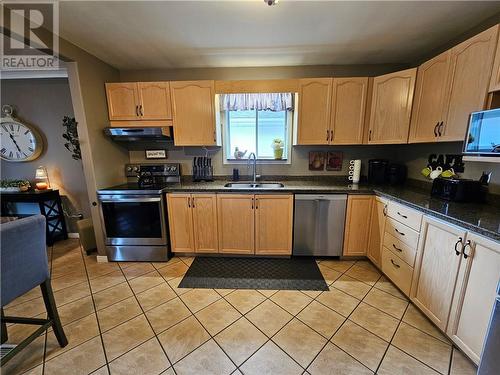 94 Renee Crescent, Garson, ON 