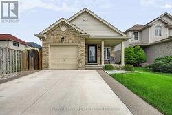 2871 MEADOWGATE BOULEVARD  London South (South U), ON N6M 1L3